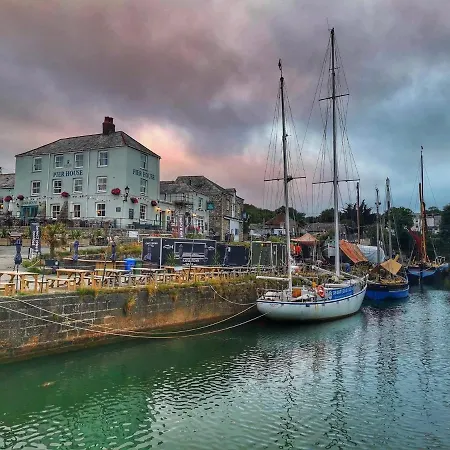 Neptunes Rest * St Austell