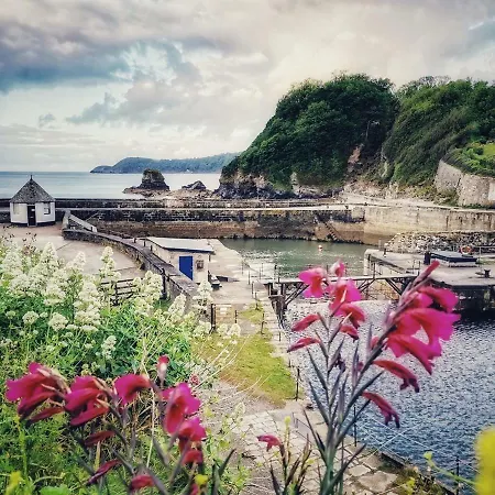 Neptunes Rest Holiday home St Austell